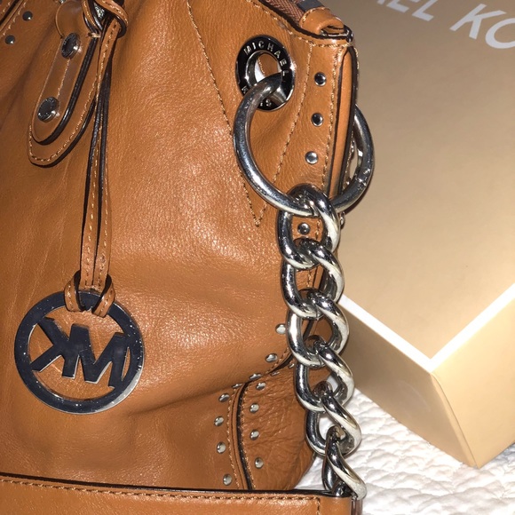 Michael Kors Brown leather bag. - Picture 6 of 6